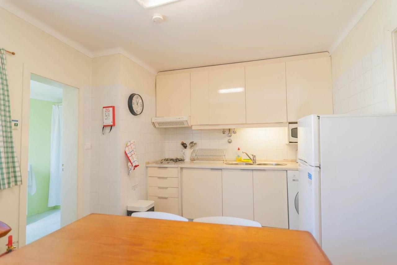Apartment Cozy Two Bedroom In Santa Marinha Lisbon