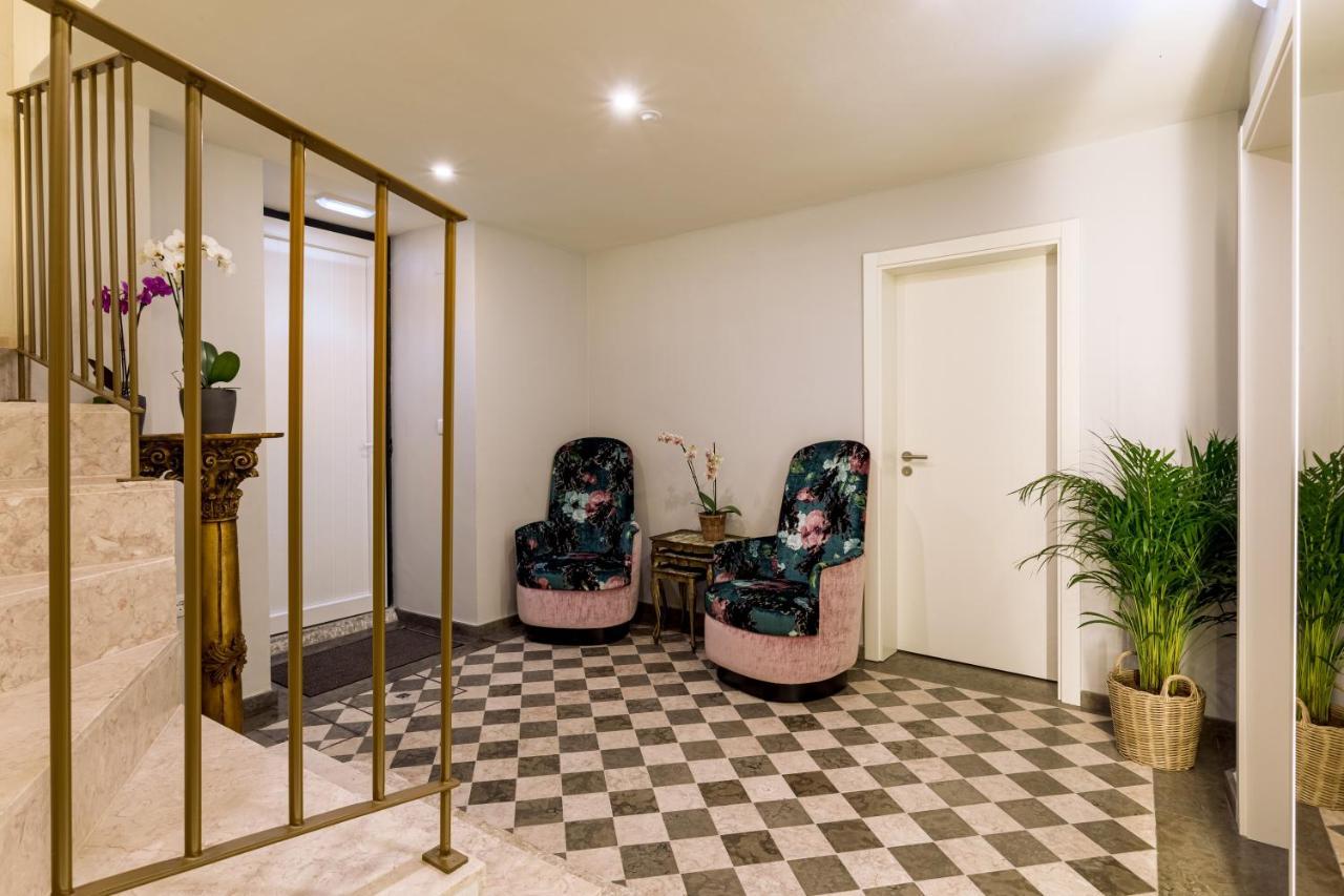 Joivy Flats Next To Rossio Square And Main Attractions *