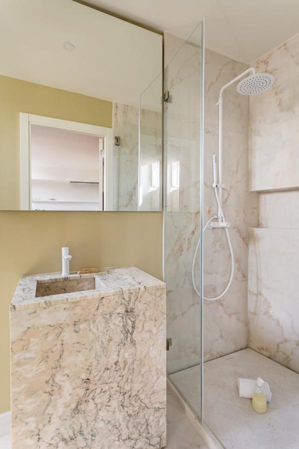 Joivy Flats Next To Rossio Square And Main Attractions Lisbon