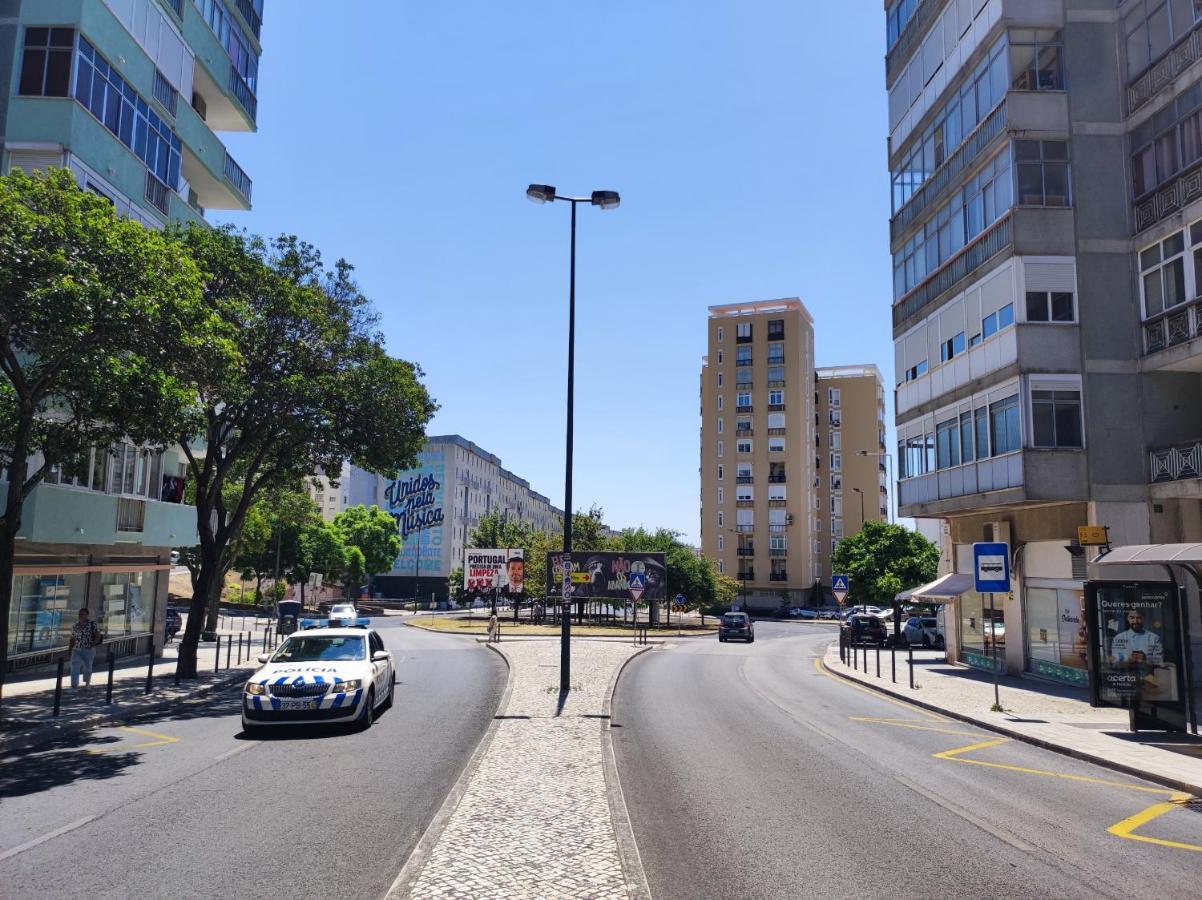 Guest house With Ac In Penha De Franca, Lisbon