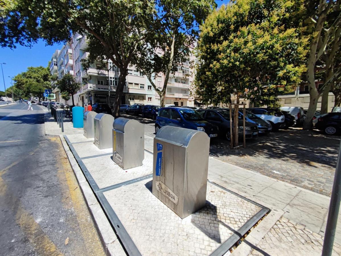 Guest house With Ac In Penha De Franca, Lisbon