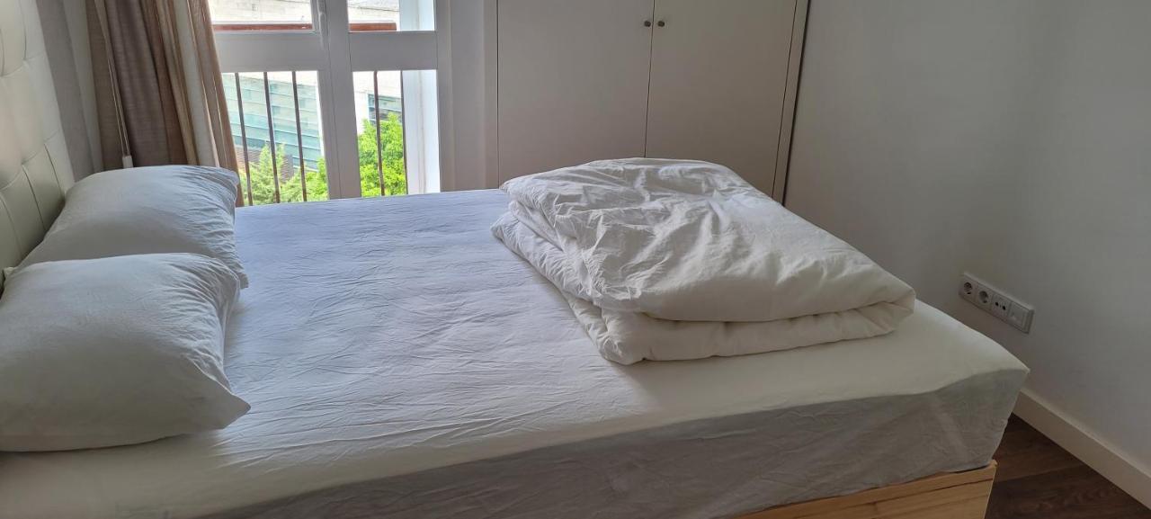 Comfy Near Metro * Lisbon