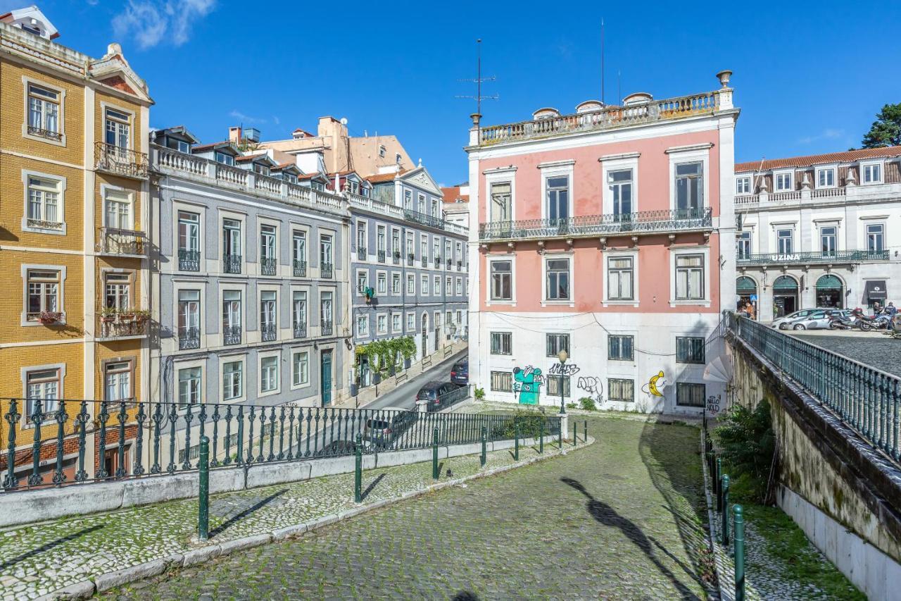 Principe Real Charming Garden View Flat At The Heart Of Lisboa