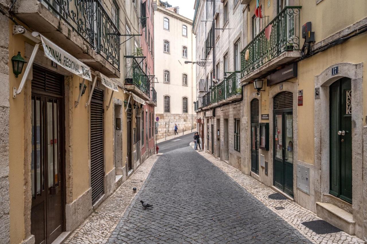 Cozy One Bedroom In Historic Location - Carmo Apartment Lisbon