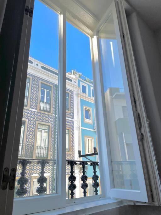 Apartment Rs1e Cozy, New Ac! Quiet & Central, Perfect Stay! Lisbon