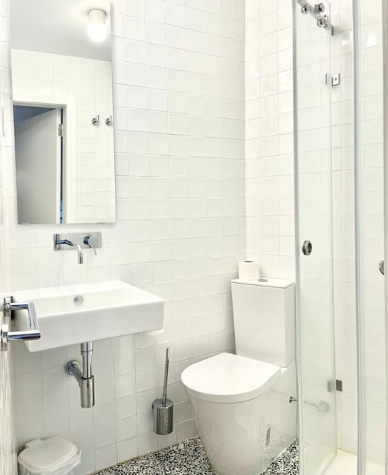 Apartment Rs1e Cozy, New Ac! Quiet & Central, Perfect Stay!