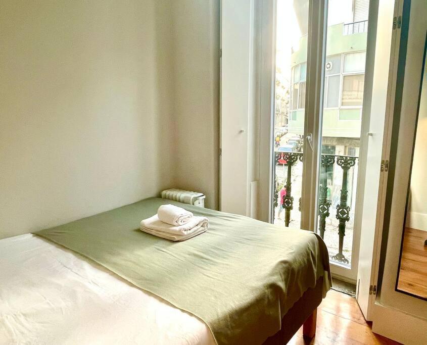 Rs1e Cozy, New Ac! Quiet & Central, Perfect Stay! * Lisbon