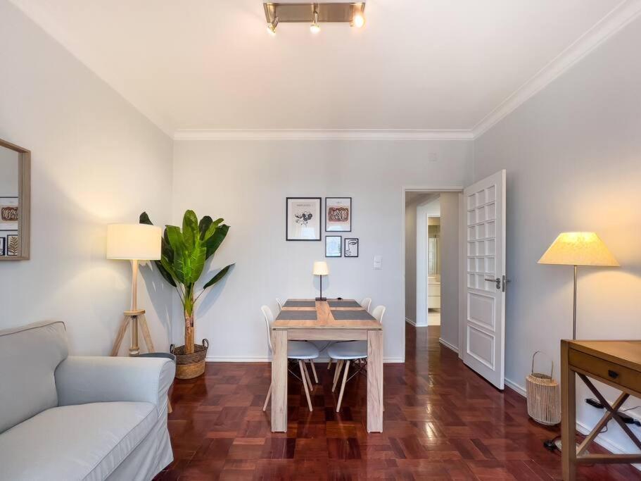 Olaias 2bed Near Metro Apartamento