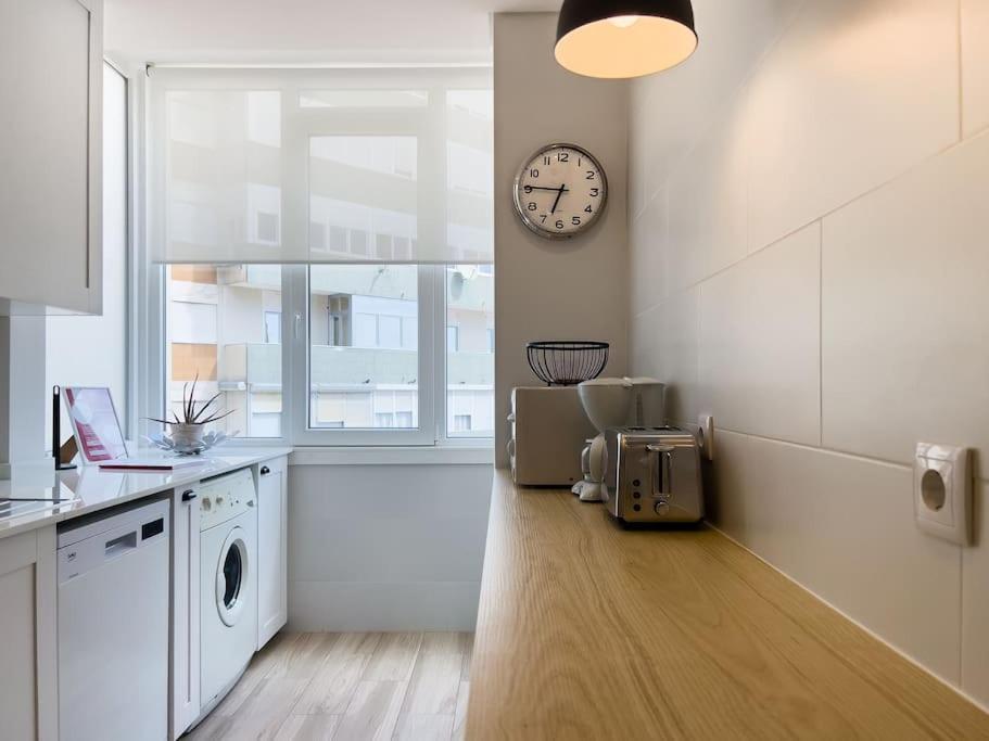 Olaias 2bed Near Metro Apartamento