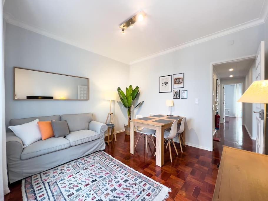 Olaias 2bed Near Metro Apartamento *