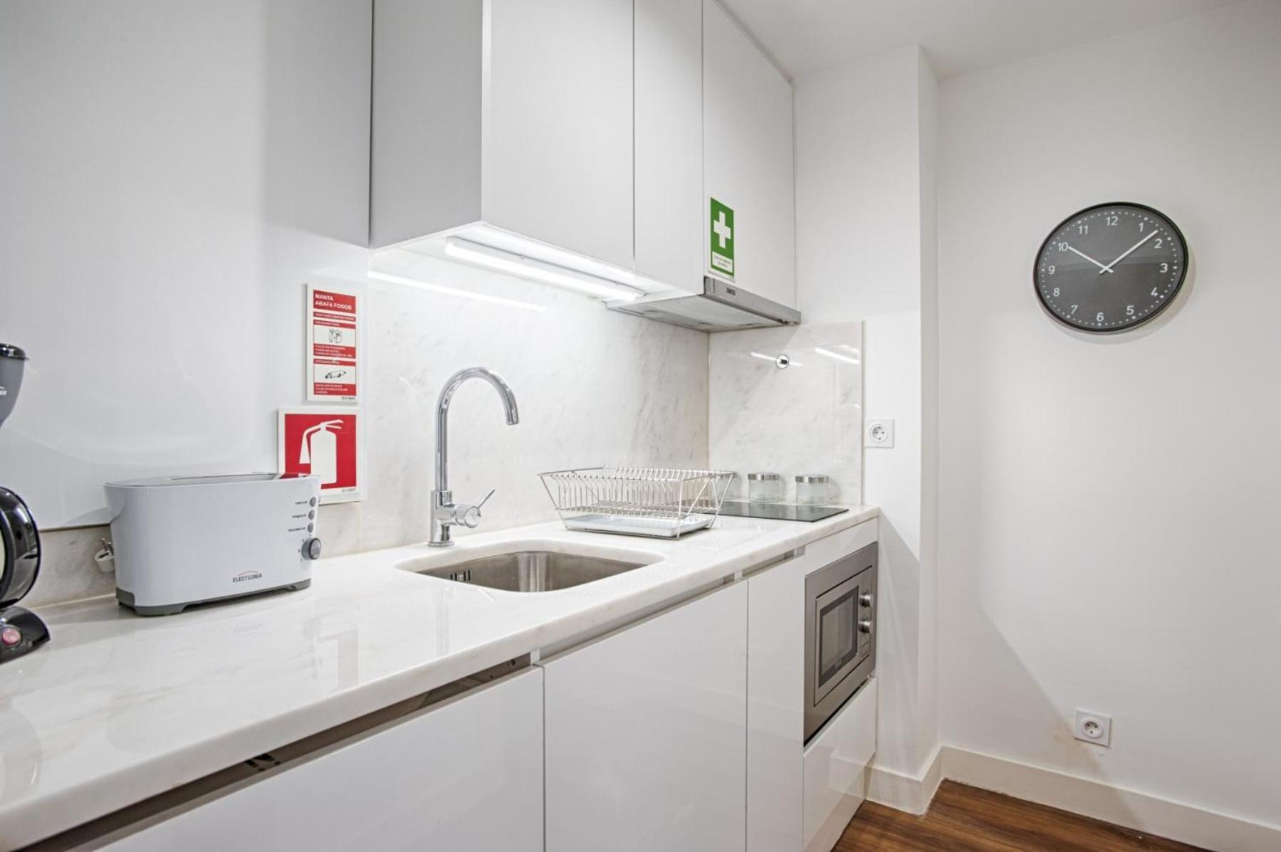 Bmyguest - Inner Bairro Alto Apartment Lisbon