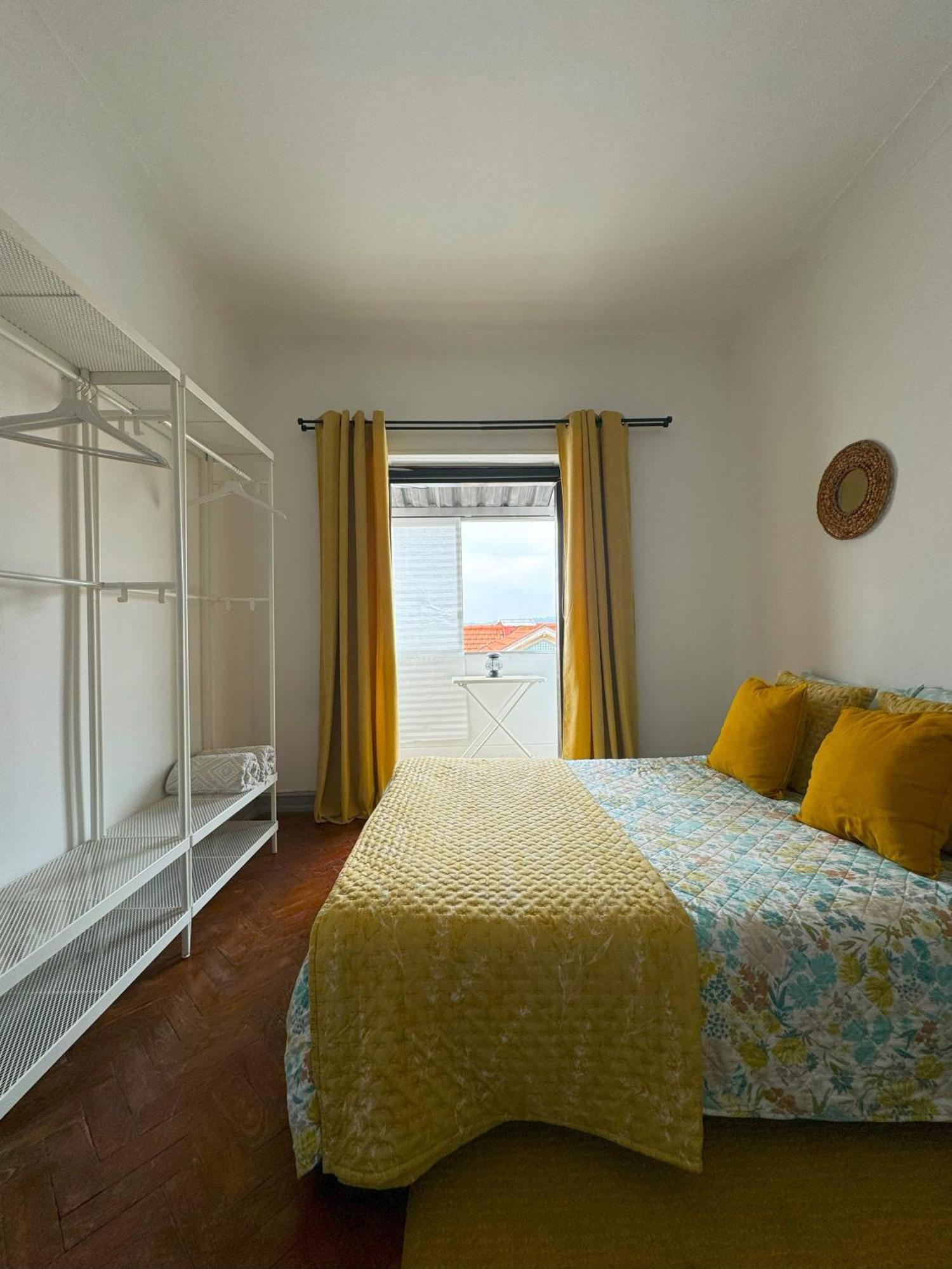 Casas Da Eva - Campolide Quarto em Acomodações Particulares