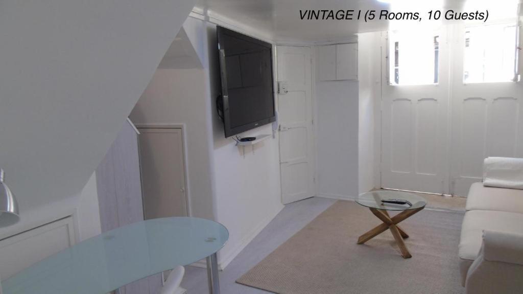 Alfama Vintage 1 Guests - Alfama Vintage 2 Five Guests - Alfama Vintage 3 Three Guests Lisbon