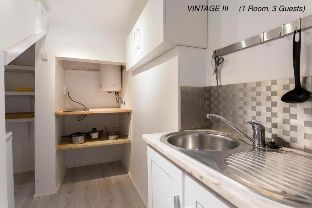 Alfama Vintage 1 Guests - Alfama Vintage 2 Five Guests - Alfama Vintage 3 Three Guests Apartment