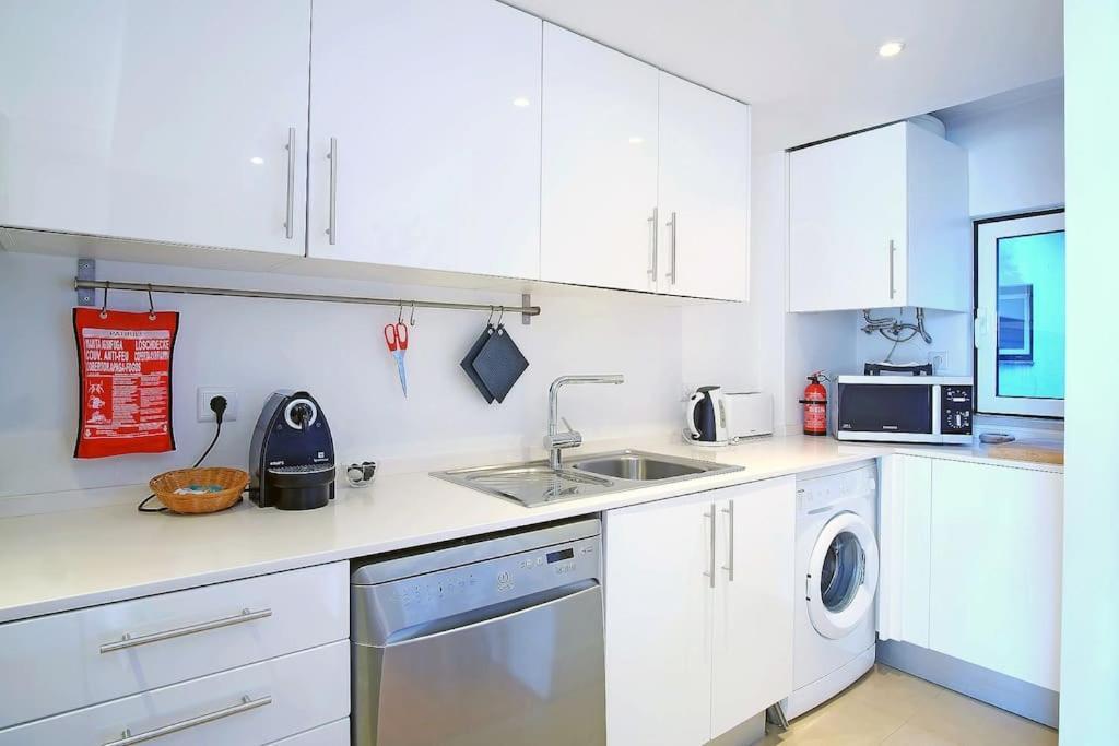Apartment Dpj Romantic Jardim - Lift! - Pr.real/bairro Alto! Lisbon