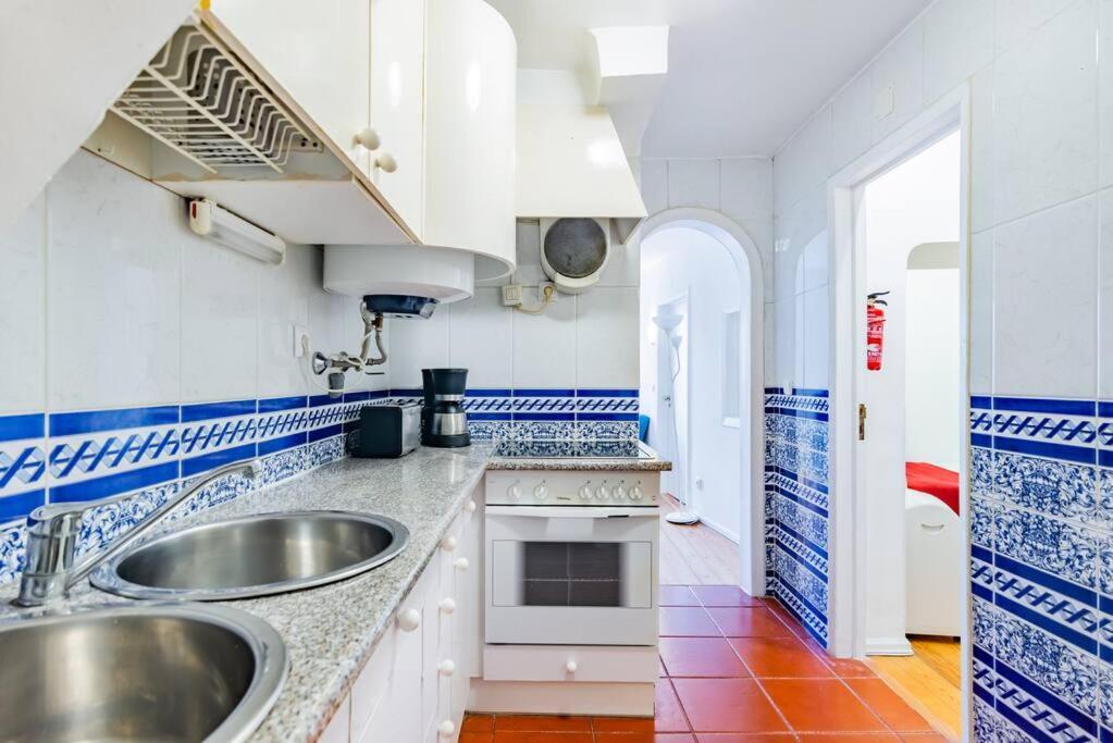 Apartment 2br At Historical Chiado *