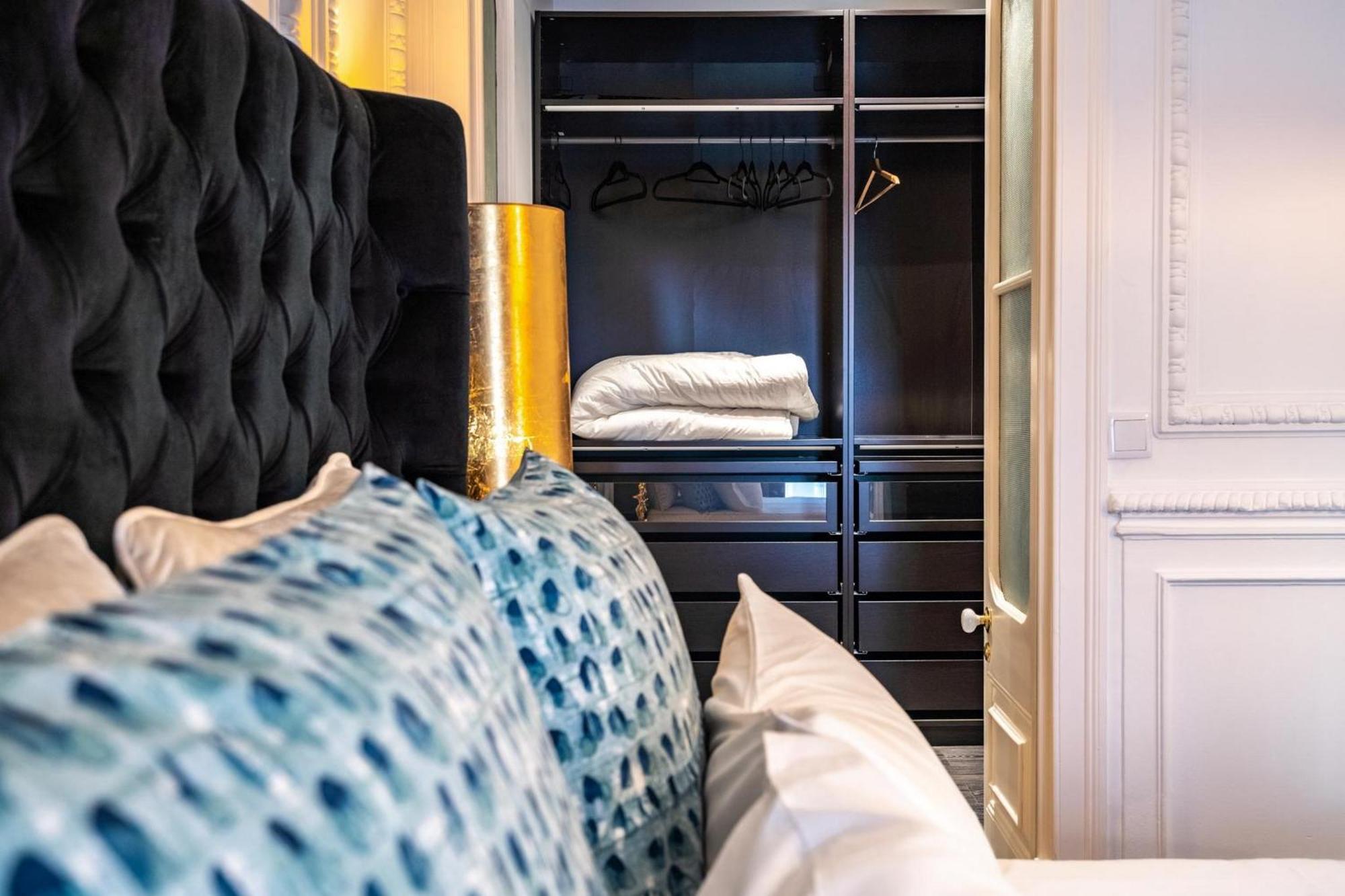 Akicity Amoreiras Bold Apartment Lisbon