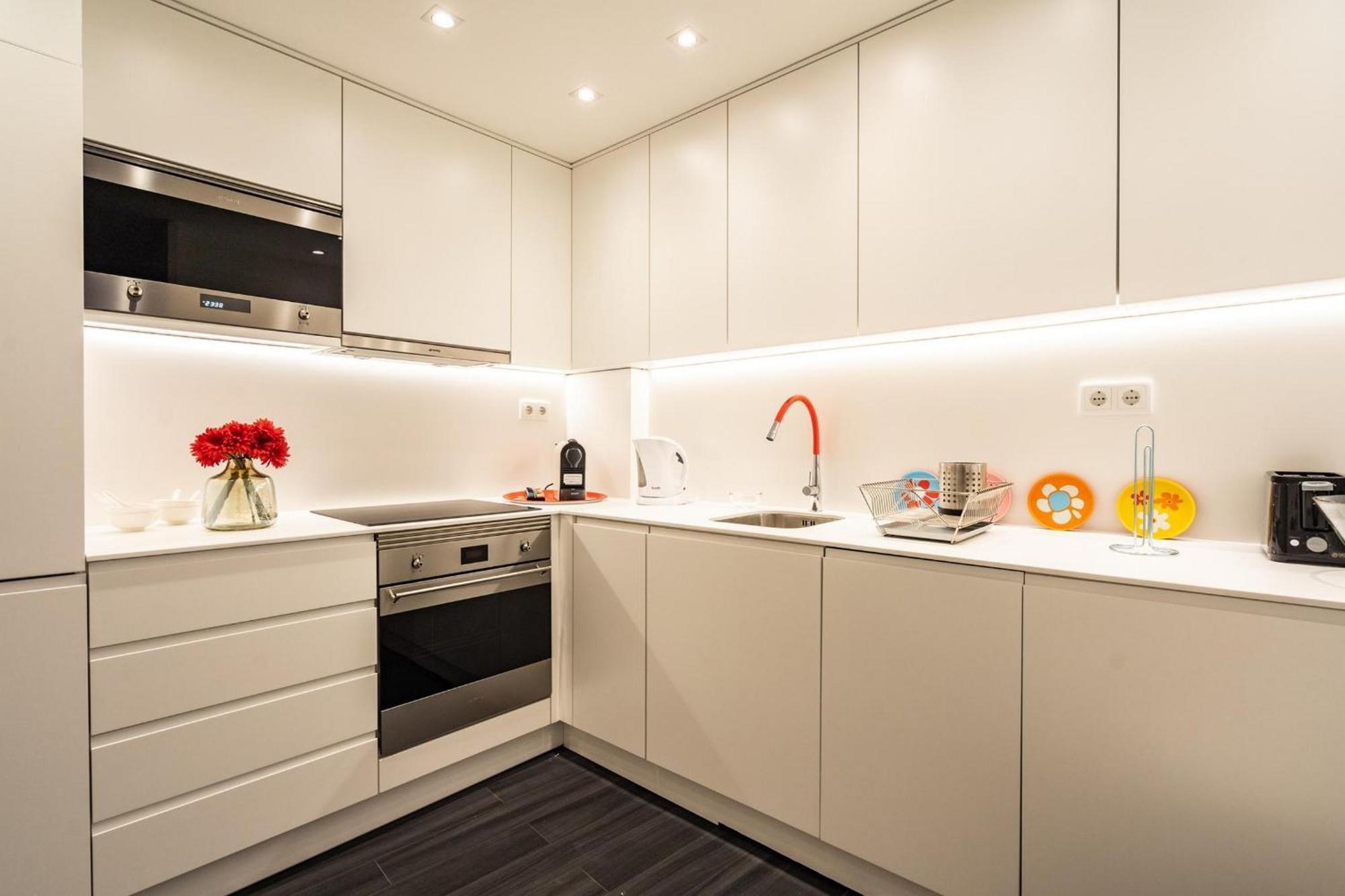Akicity Alfama Ruby Apartment *