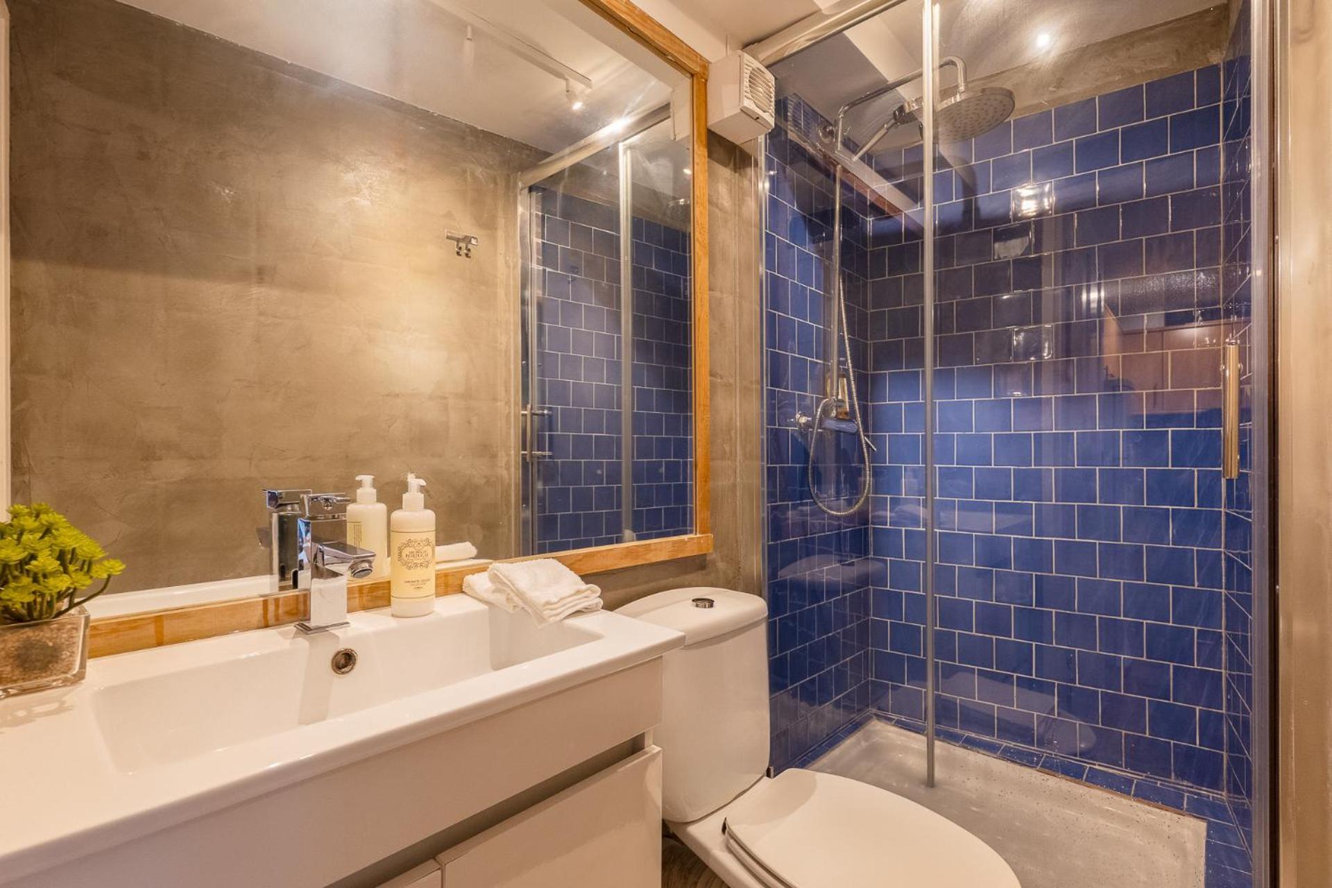 Apartment Contemporary In Chiado 3 Lisbon