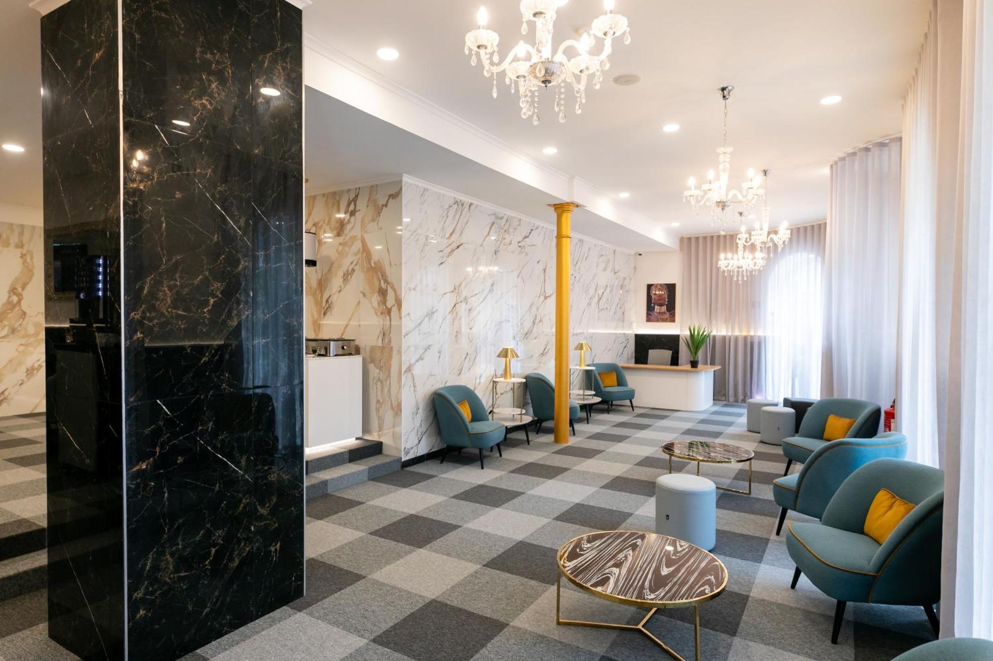 85 & By Ridan Hotel