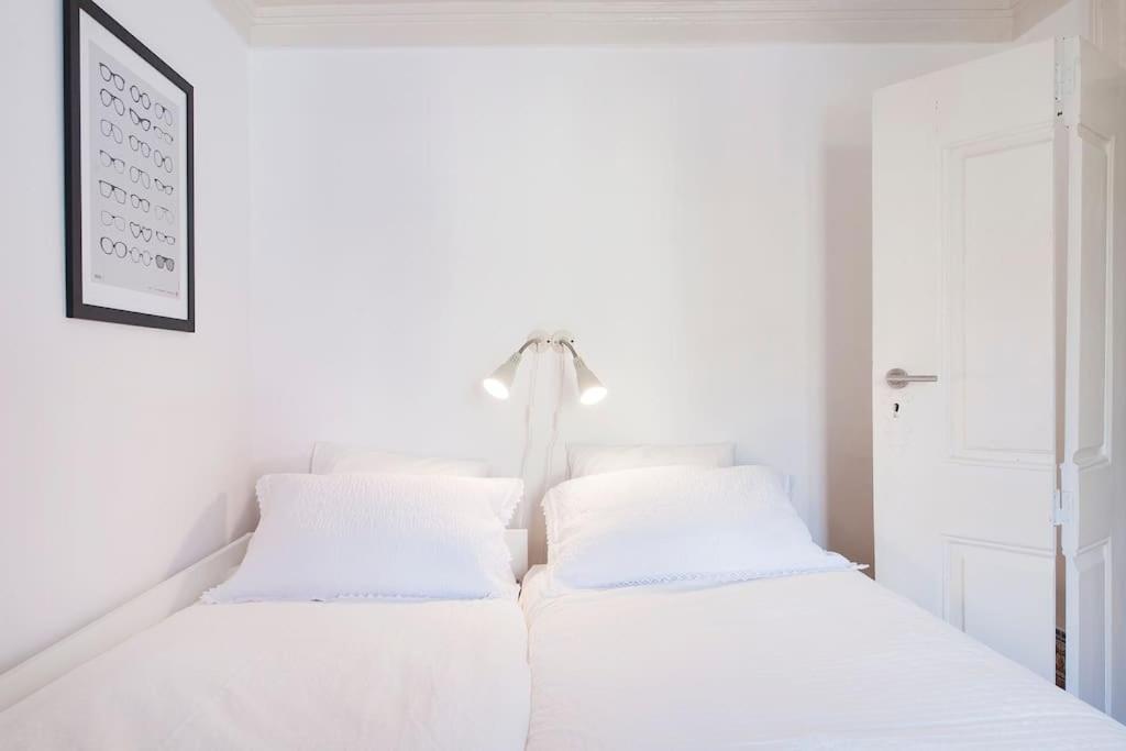 Charming 2 Bedroom Avenida Da Liberdade Apartment Lisbon