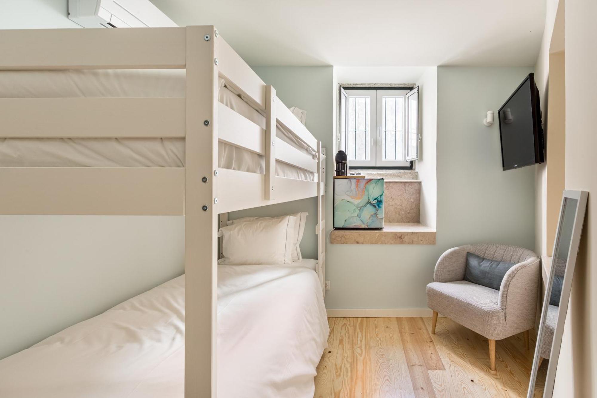 Apartment Joivy Flats Next To Rossio Square And Main Attractions Lisbon
