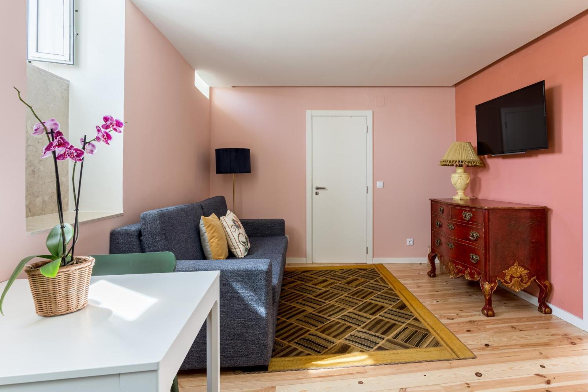 Joivy Flats Next To Rossio Square And Main Attractions