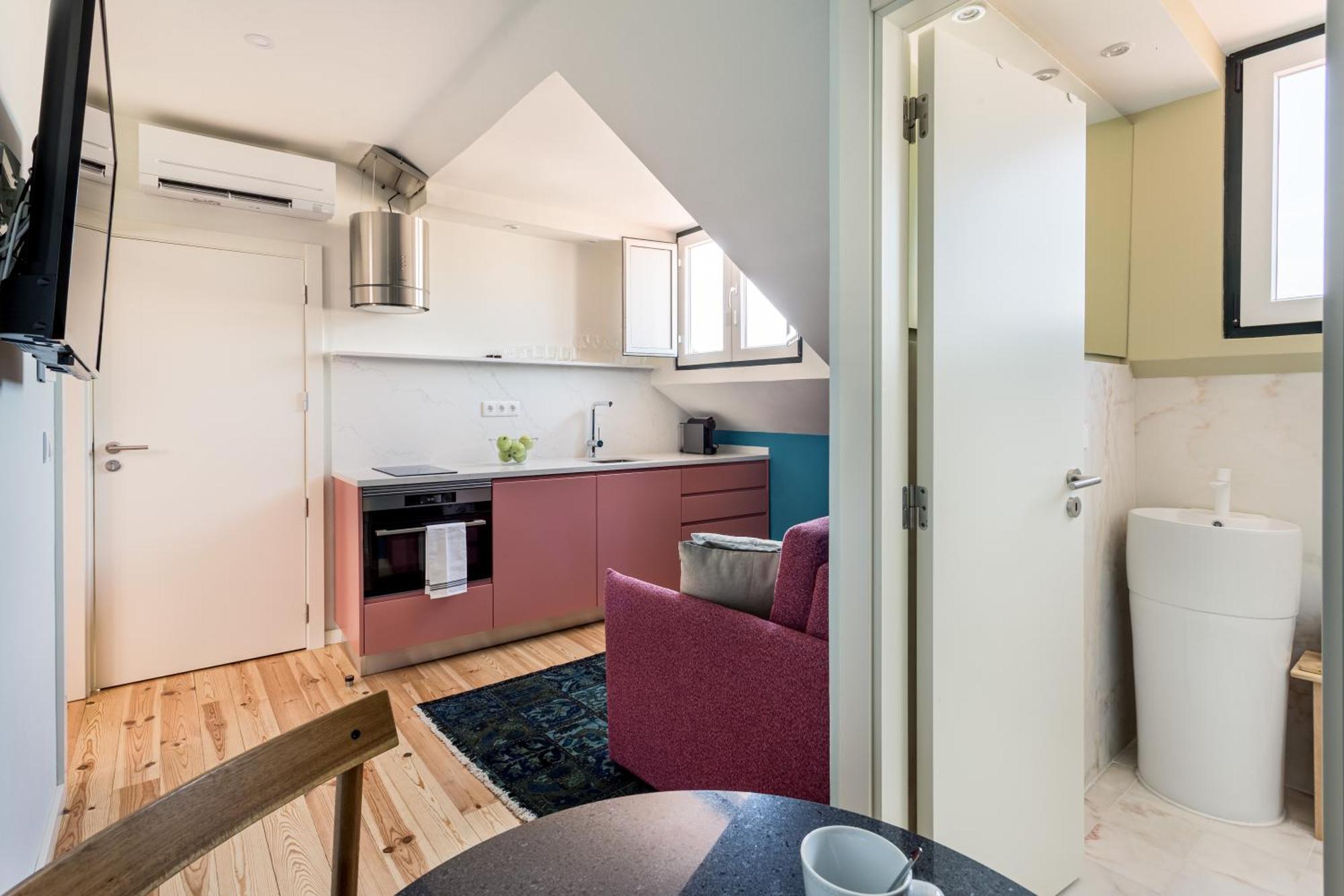 Joivy Flats Next To Rossio Square And Main Attractions *