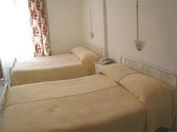 Hotel Pensao Santo Tirso 3*