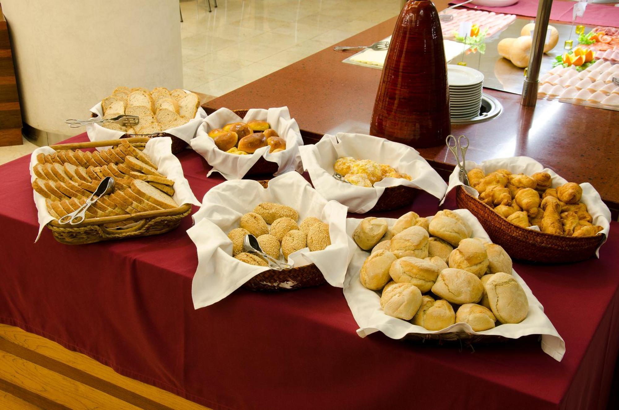 Hotel Vip Executive Entrecampos & Conference 4*