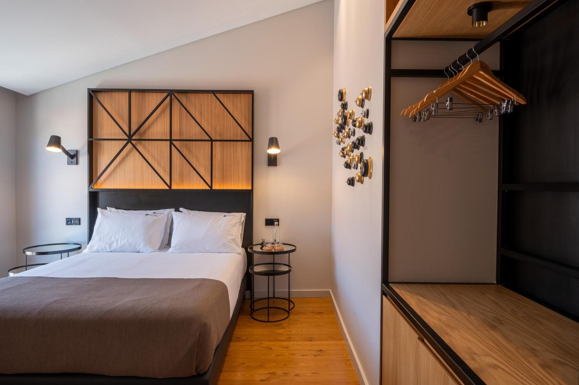 Hotel Ferraria Xvi Flh 4*