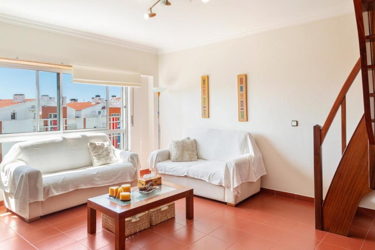 Apartment Lovely 2 Bedroom With Terrace In Cascais
