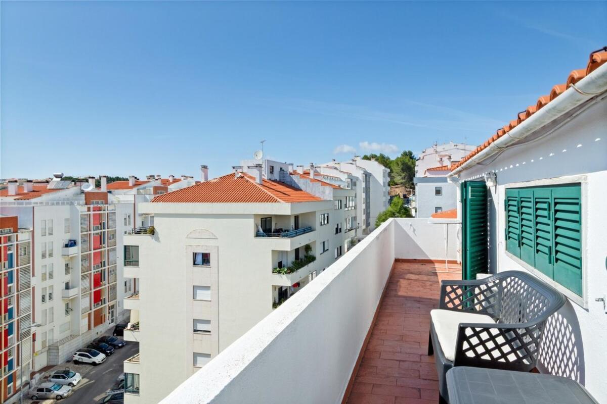 Lovely 2 Bedroom With Terrace In Cascais Apartment