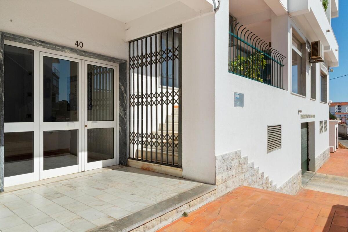 Lovely 2 Bedroom With Terrace In Cascais * Lisbon