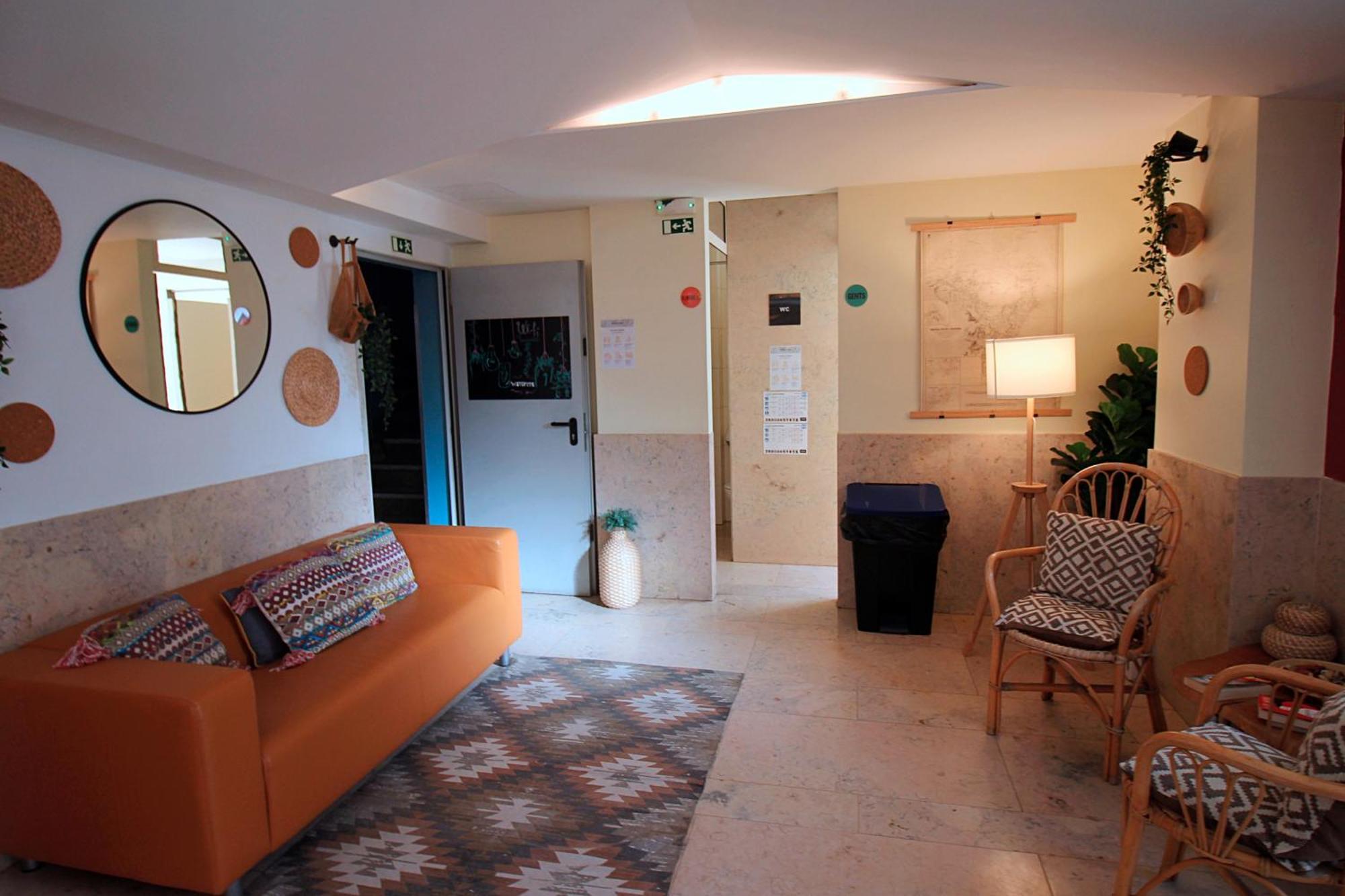 Wot Nomad Hostel