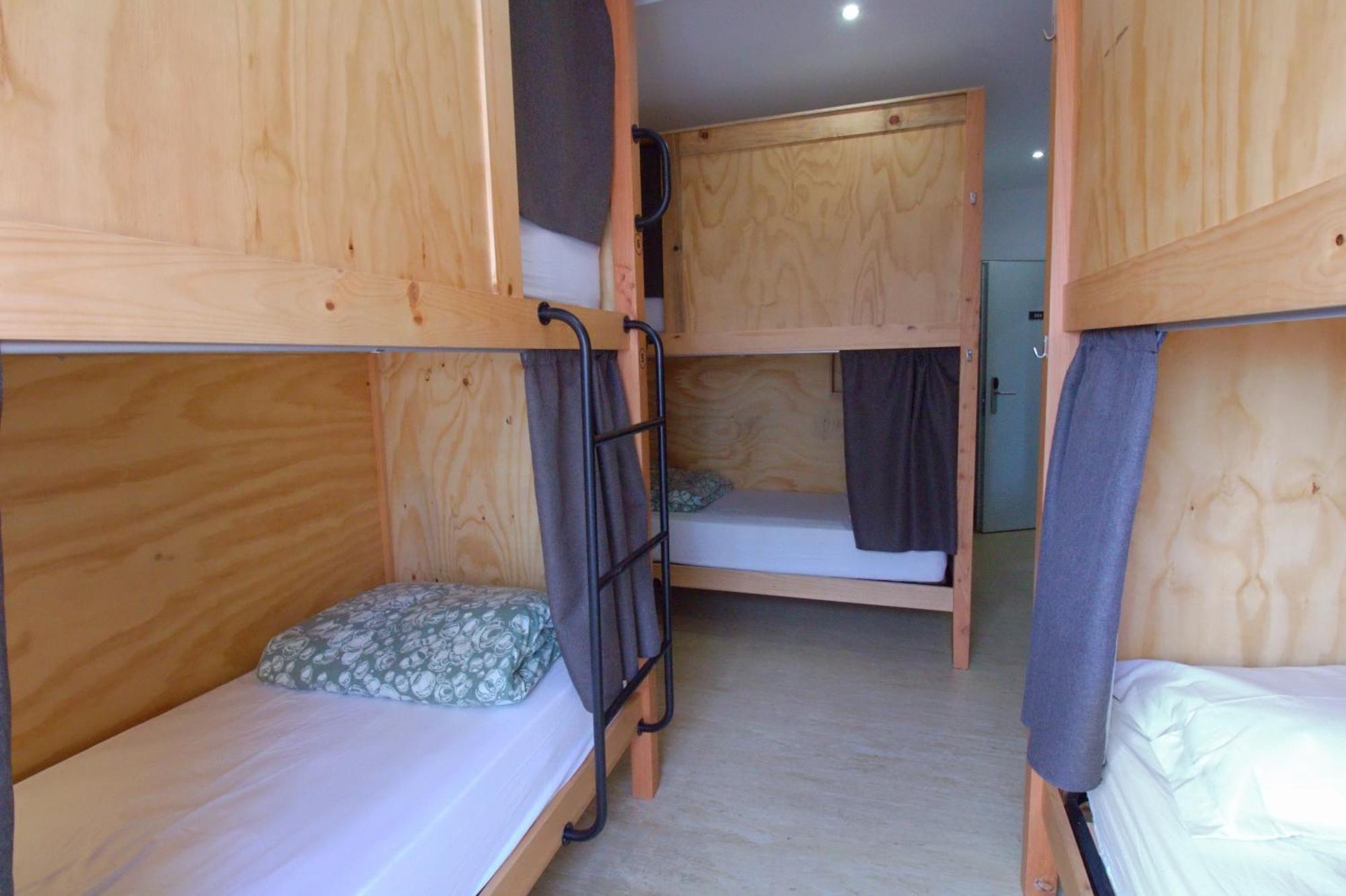 Hostel Wot Nomad *