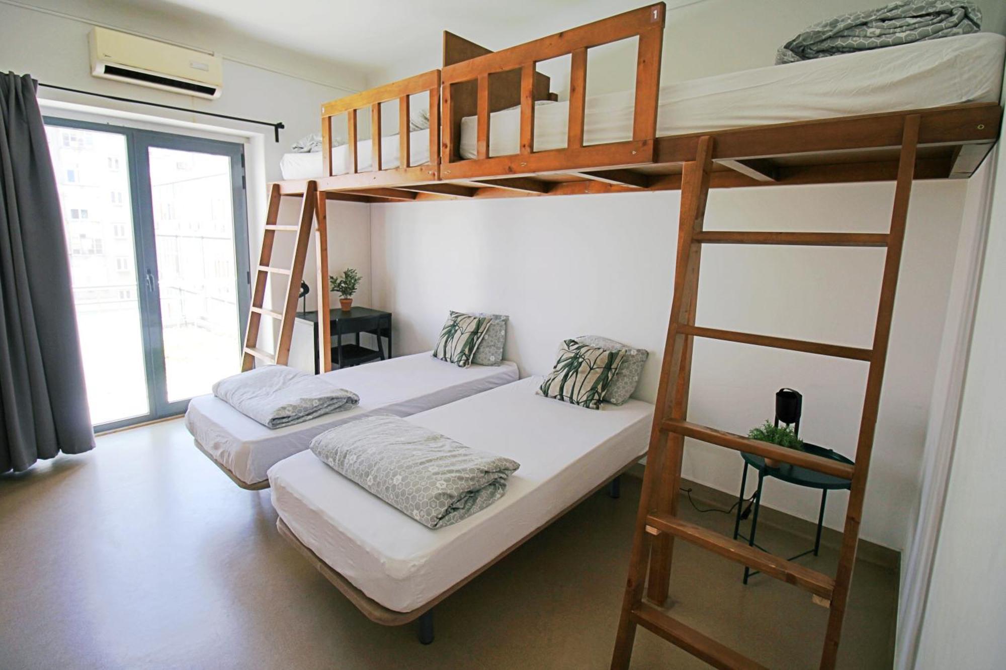 Hostel Wot Nomad *