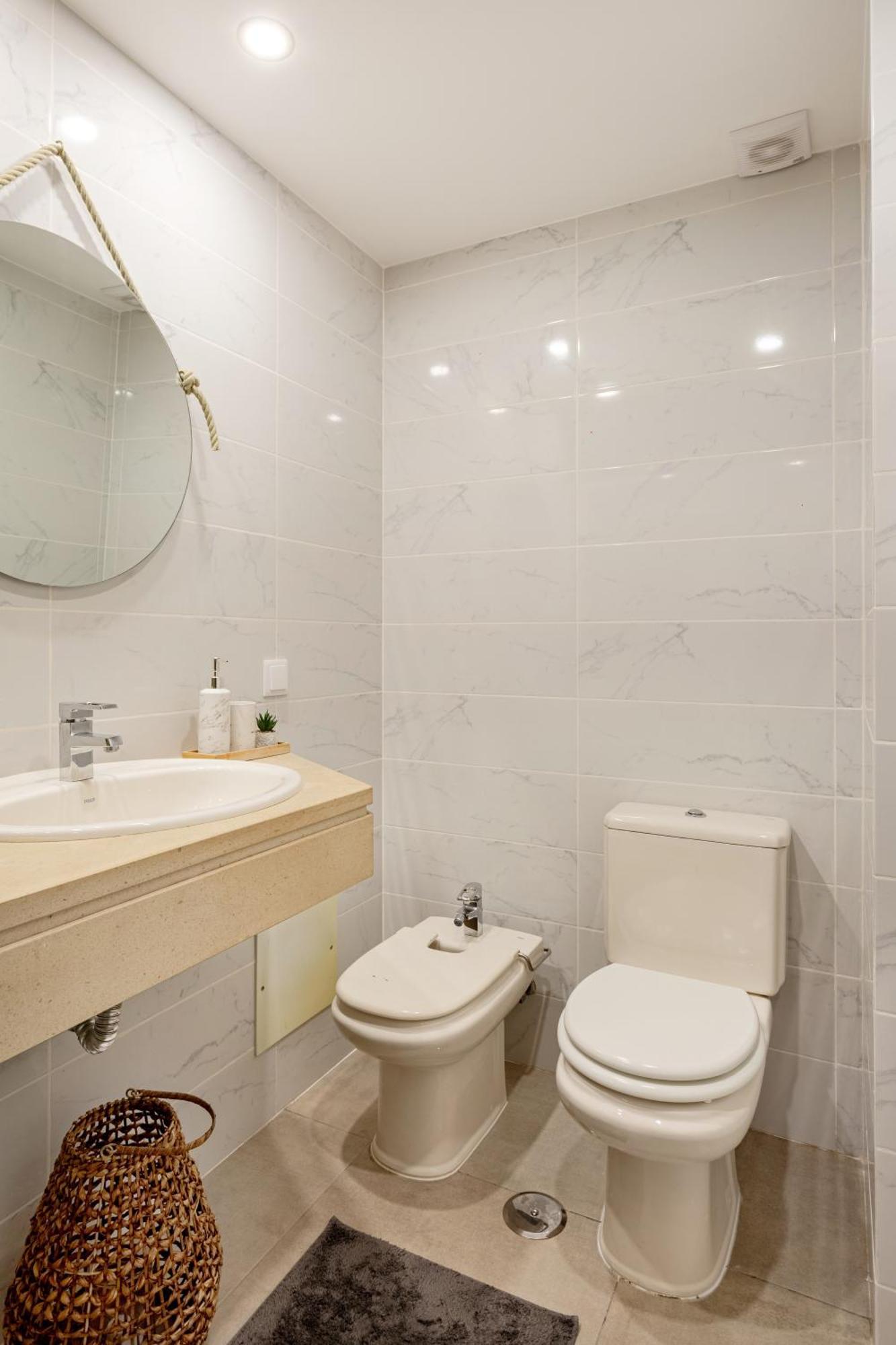 Executive Riverside Apartment