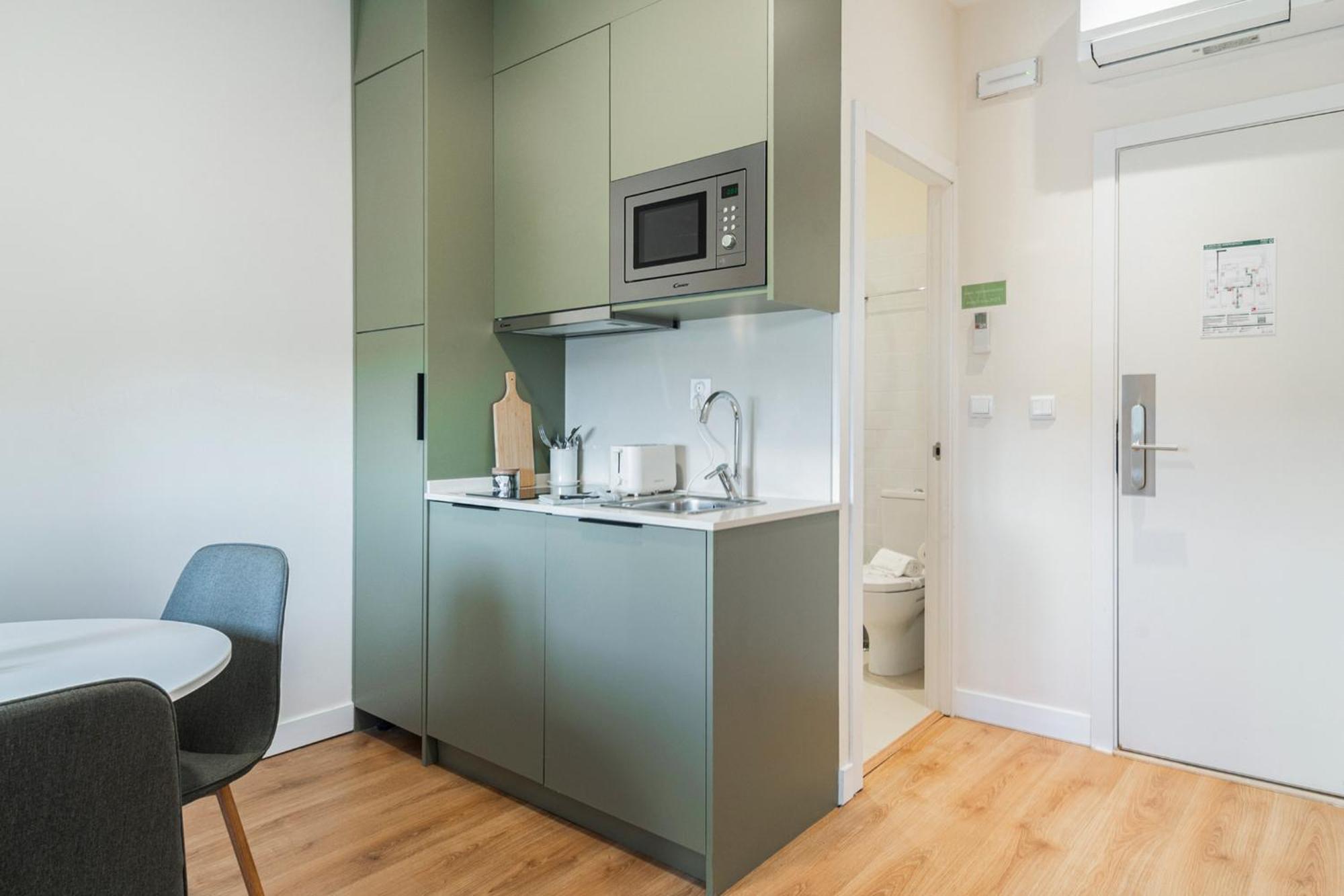 Metropolitan Living - Campolide Apartment *