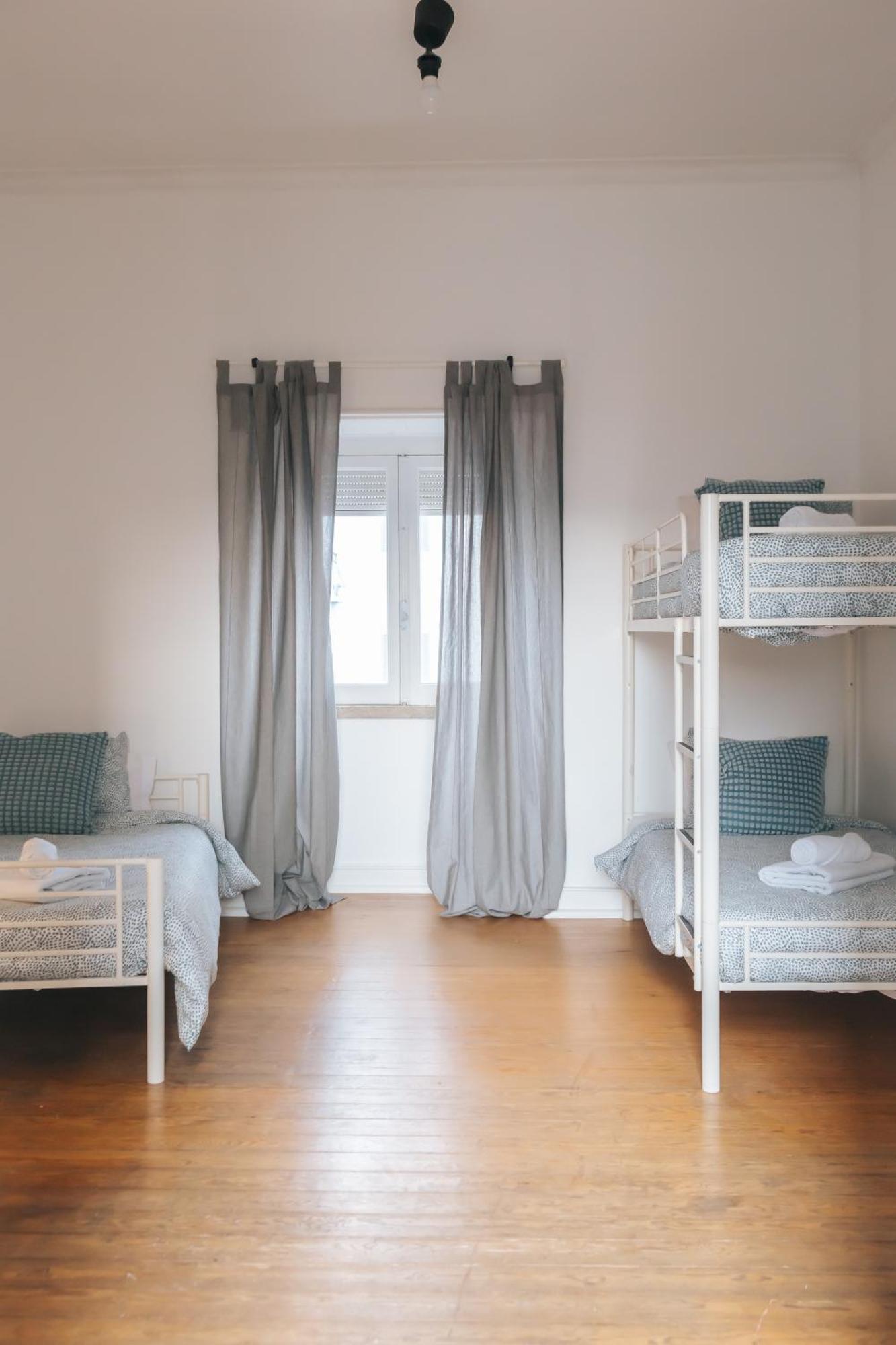Aquilla Family 307 Homestay Lisbon
