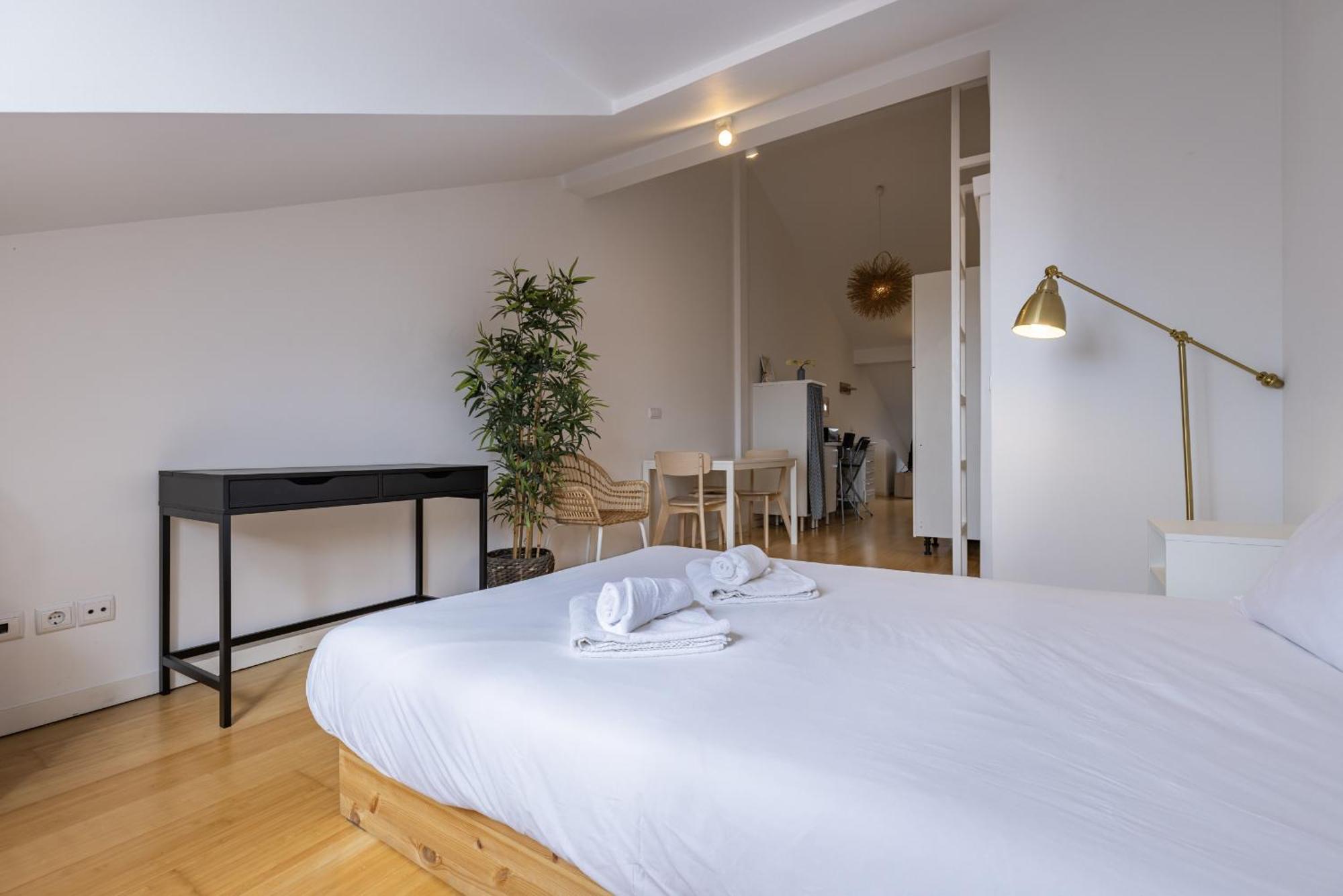Apartment Madragoa Hideout Lisbon