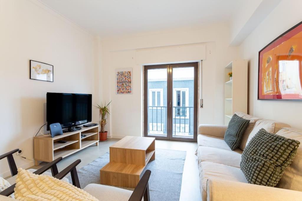 Portucale ! Lapa Vintage Apartment Lisbon