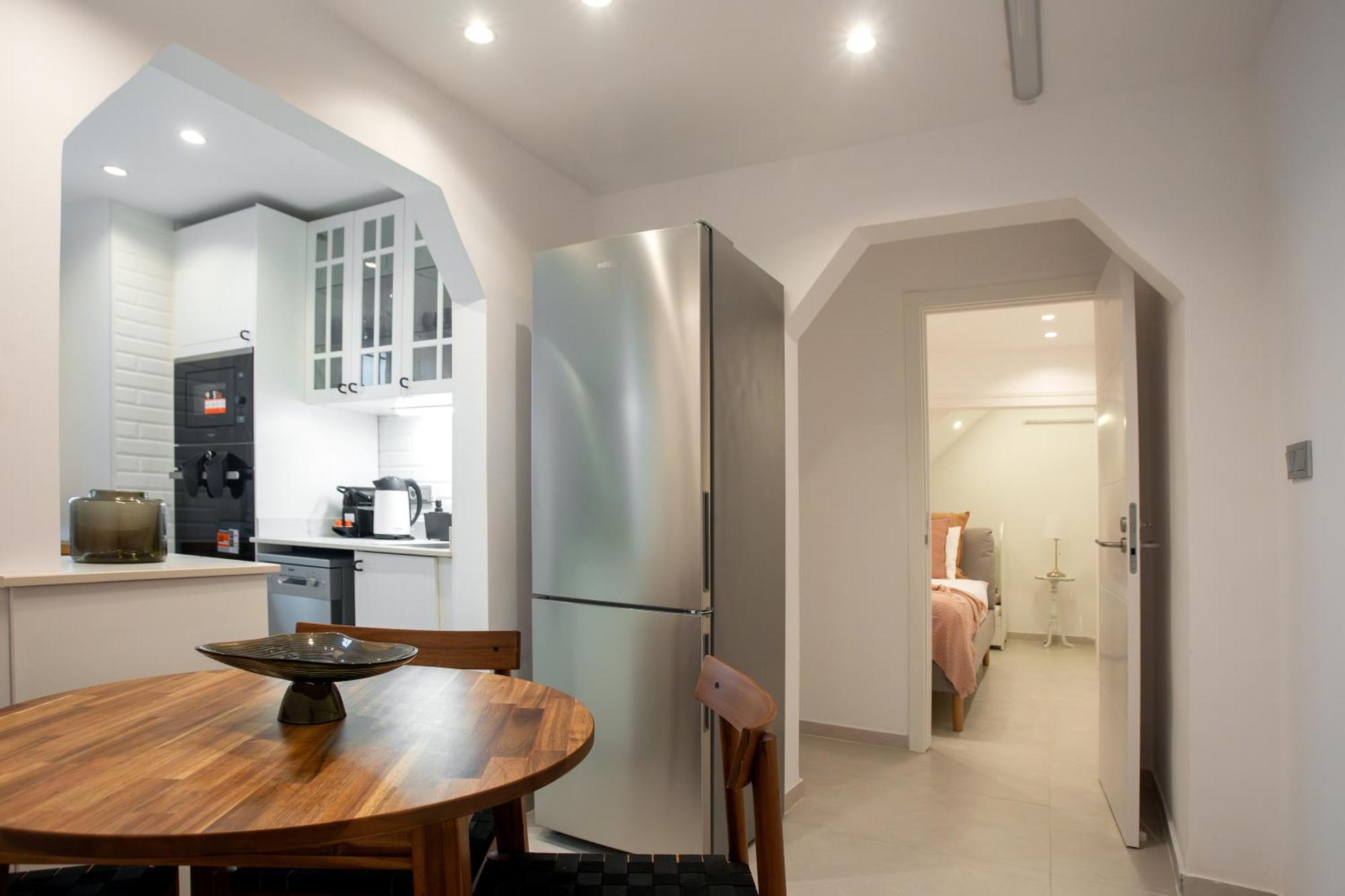 Apartment Chic 1bed Retreat In Bairro Alto Lisbon