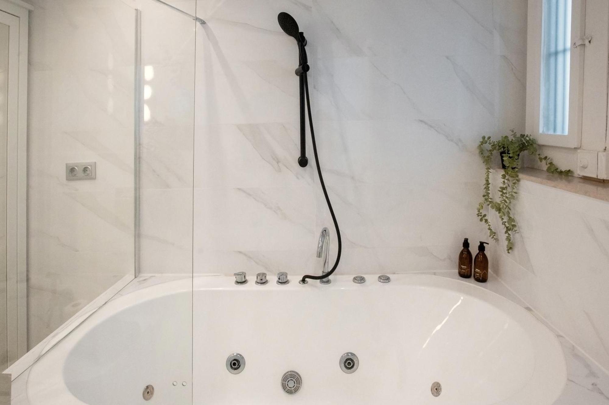 Chic 1bed Retreat In Bairro Alto Apartment