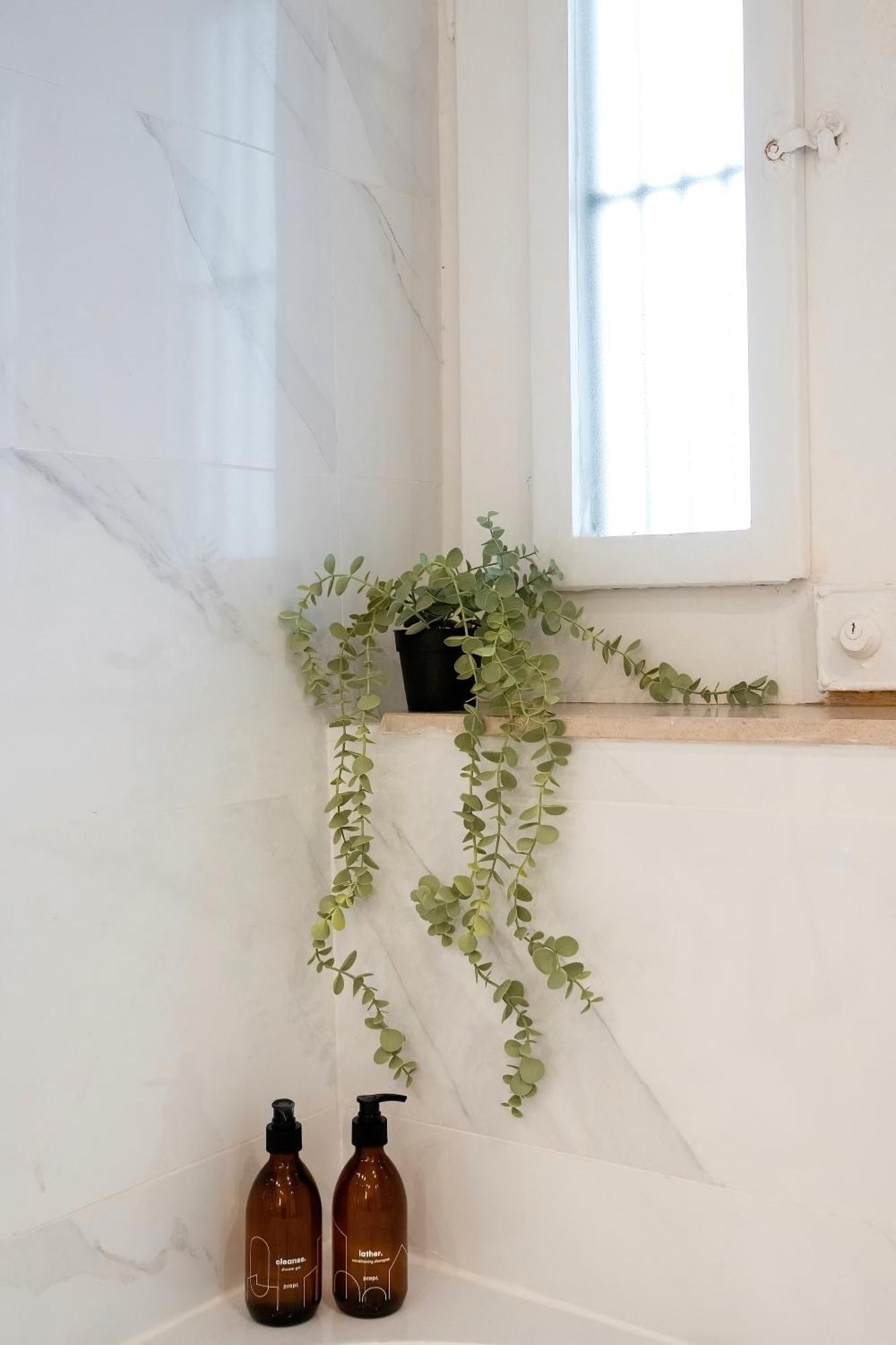 Chic 1bed Retreat In Bairro Alto Lisbon