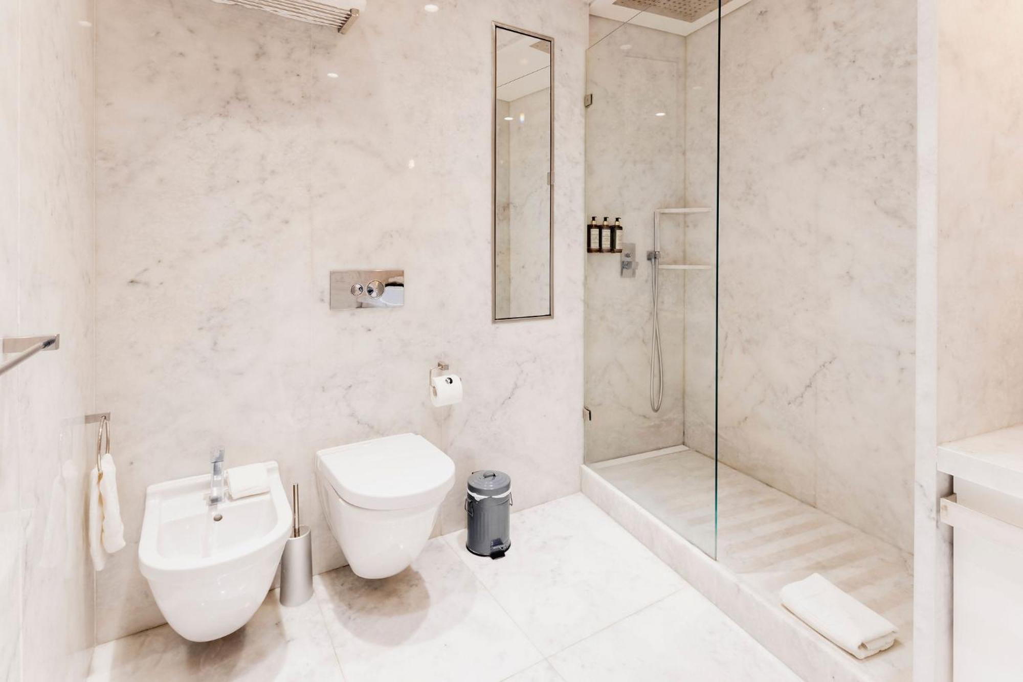 Chiado Square Apartments | Lisbon Best Apartments *