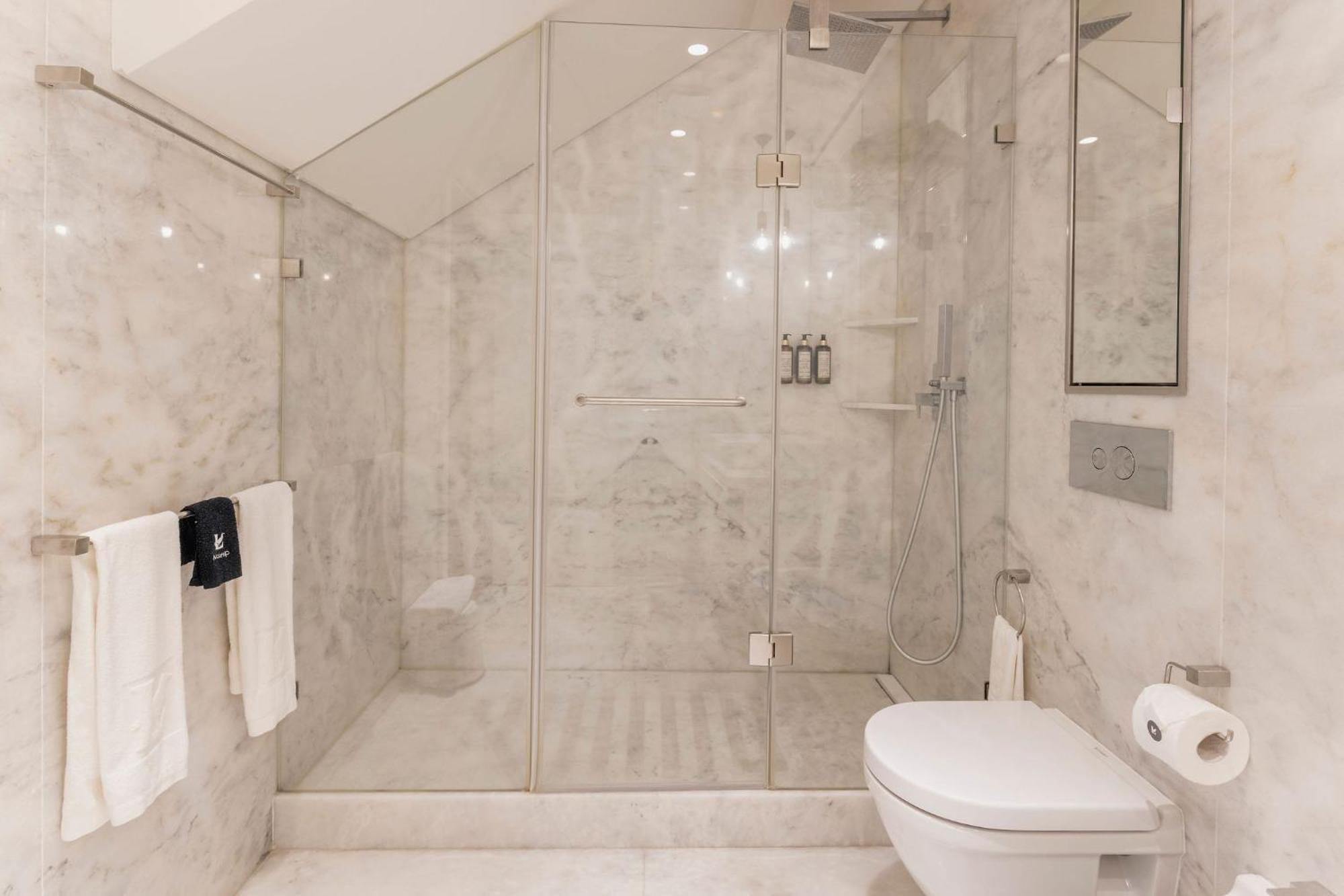 Apartment Chiado Square Apartments | Lisbon Best Apartments