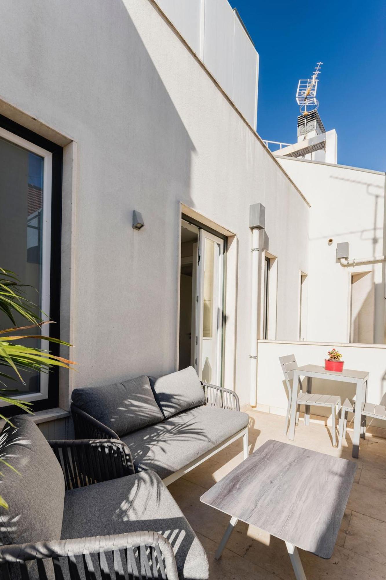 Chiado Square Apartments | Lisbon Best Apartments