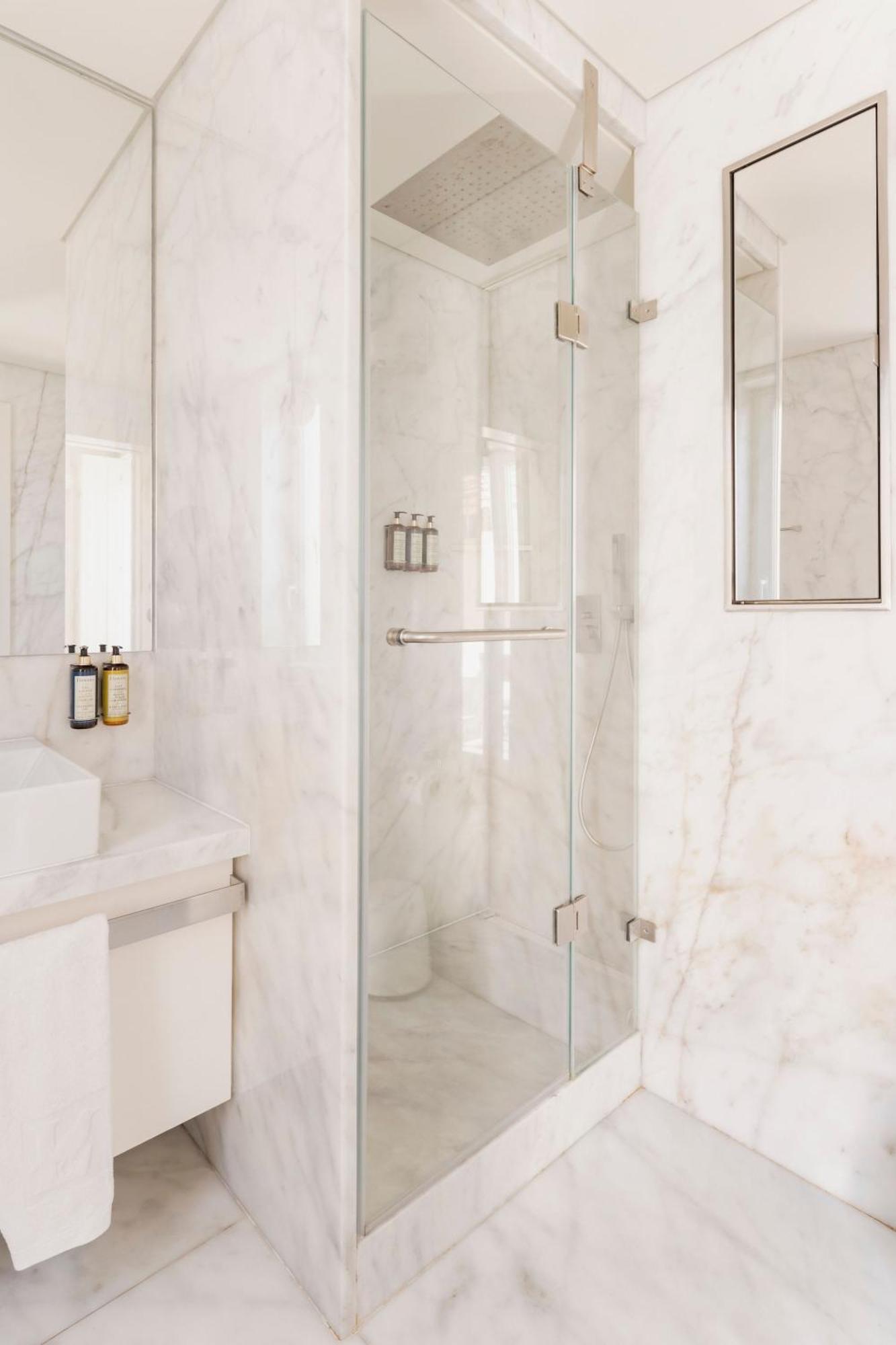 Apartment Chiado Square Apartments | Lisbon Best Apartments