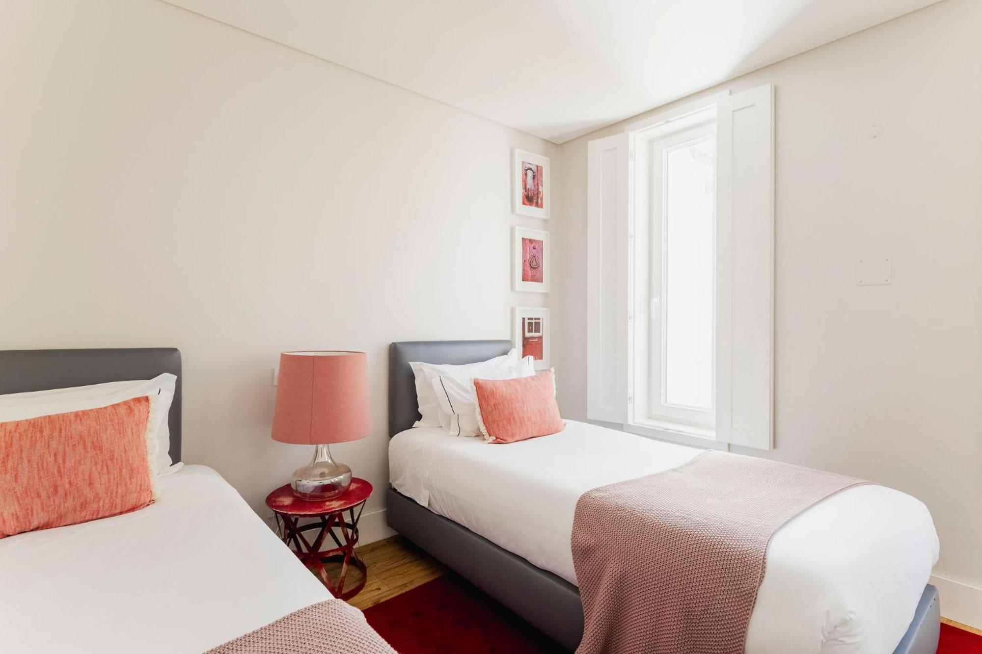 Apartment Chiado Square Apartments | Lisbon Best Apartments *